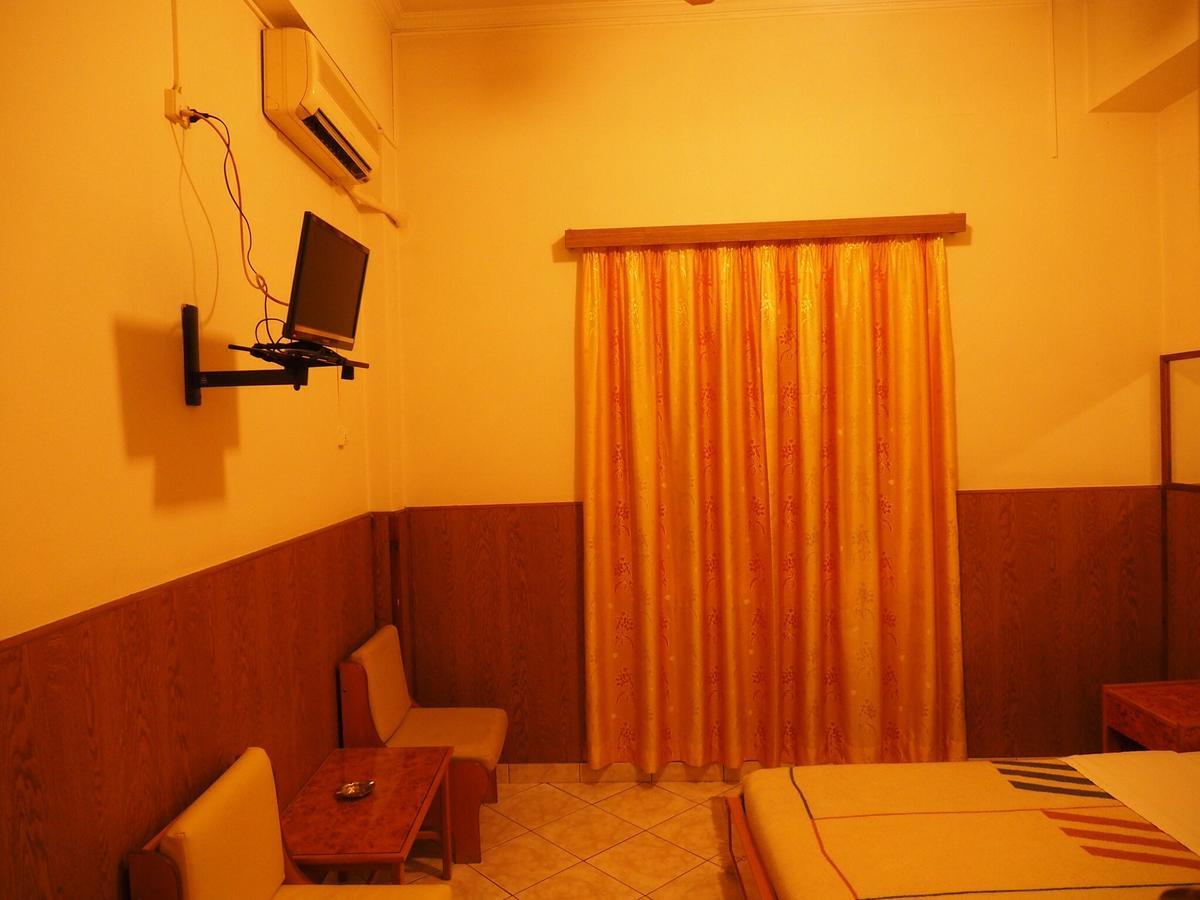 Aegli Hotel Атина Екстериор снимка