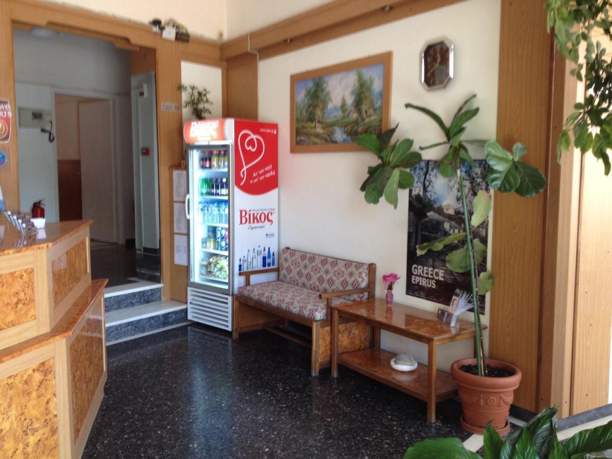 Aegli Hotel Атина Екстериор снимка